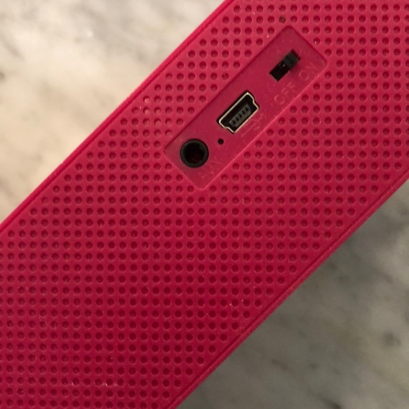 Lilly Pulitzer mini portable speaker - Picture 3 of 3